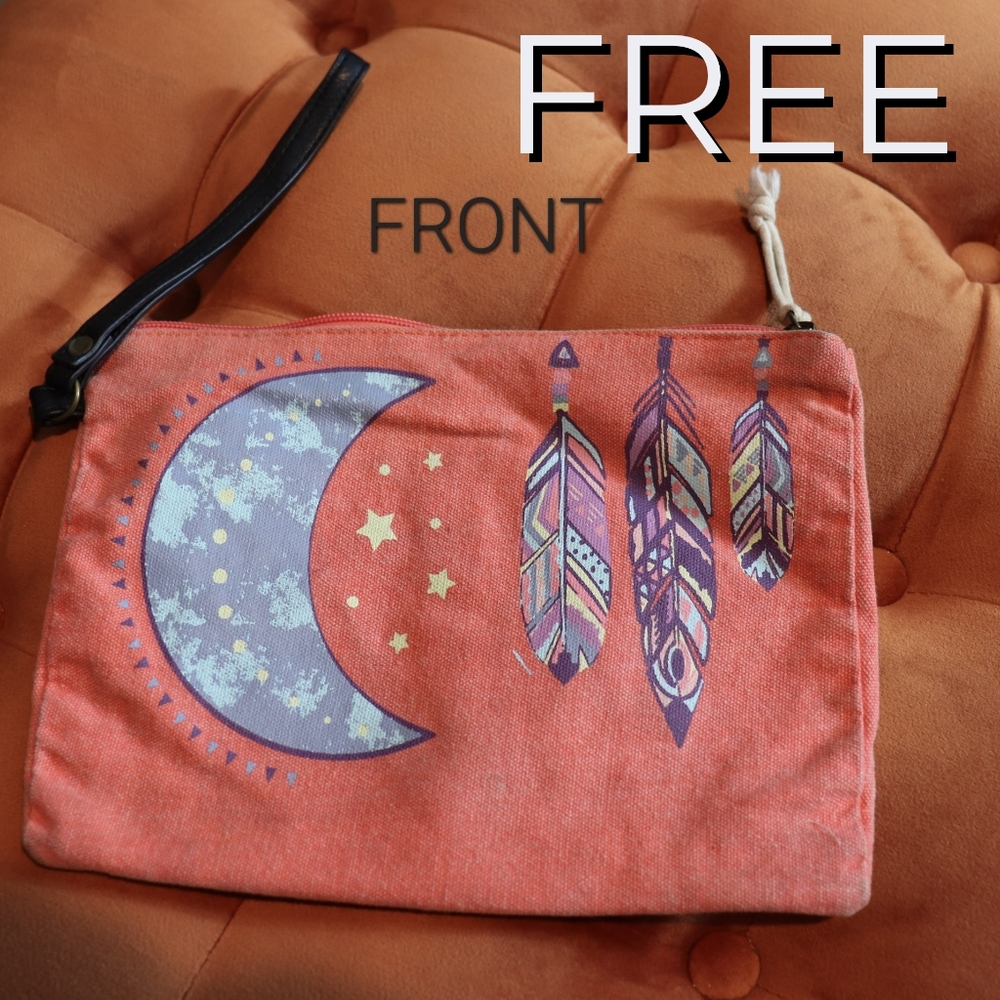 Arizona Jeans Boho-Style Hang Clutch